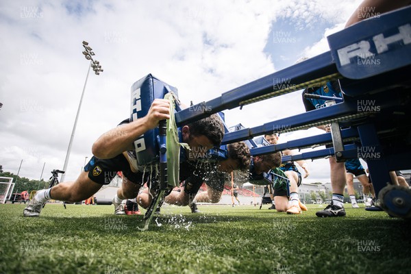 010722 - Dragons RFC Training - Chris Coleman during training