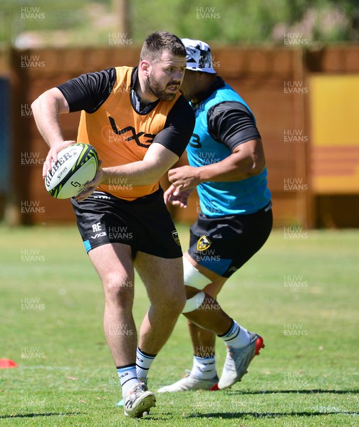 071222 - Dragons RFC Training at Western Province Rugby High Performance Centre in Cape Town - Rob Evans