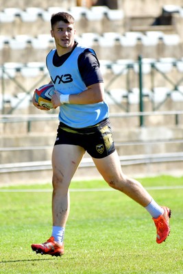 130525 - Dragons RFC Training - Harry Rees-Weldon of Dragons