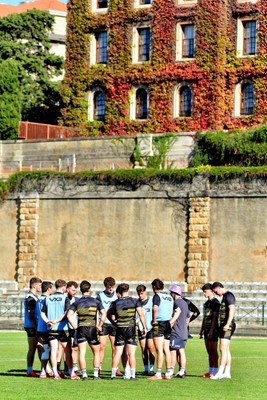 130525 - Dragons RFC Training - Dragons Huddle