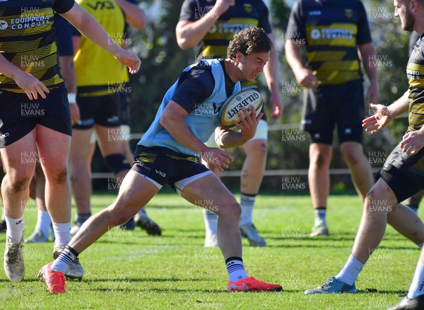 130525 - Dragons RFC Training - Lloyd Evans of Dragons