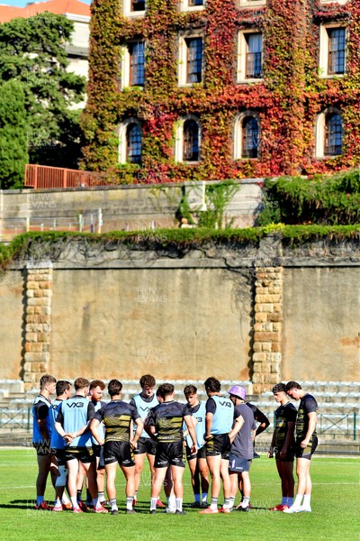 130525 - Dragons RFC Training - Dragons Huddle