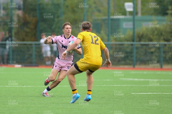 160826 - Dragons RFC U18 v Cardiff Rugby U18 - WRU Regional Age Grade Championship - Theo Poole of Cardiff takes on George Broadbury of Dragons