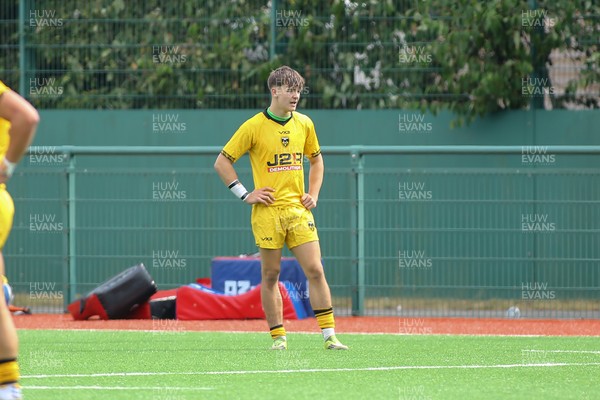 160826 - Dragons RFC U18 v Cardiff Rugby U18 - WRU Regional Age Grade Championship - Dylan Cole of Dragons
