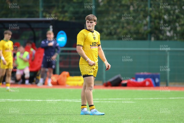 160826 - Dragons RFC U18 v Cardiff Rugby U18 - WRU Regional Age Grade Championship - George Broadbury of Dragons