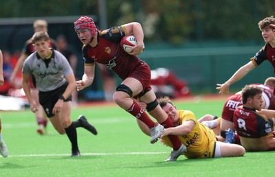060926 - Dragons RFC U18 v RGC U18, WRU Regional Age Grade Championship - Gruff Glyn Jones of RGC breaks away to score try