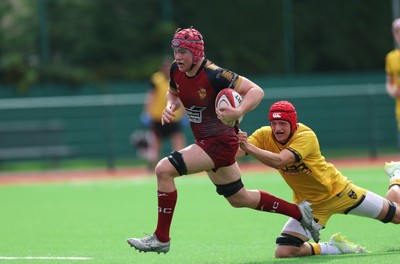 060926 - Dragons RFC U18 v RGC U18, WRU Regional Age Grade Championship - Gruff Glyn Jones of RGC breaks away to score try