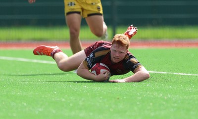 060926 - Dragons RFC U18 v RGC U18, WRU Regional Age Grade Championship - Eneas Parry Fink of RGC races in to score try