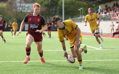 060926 - Dragons RFC U18 v RGC U18, WRU Regional Age Grade Championship - Dylan Cole of Dragons races in for the first try of the second half