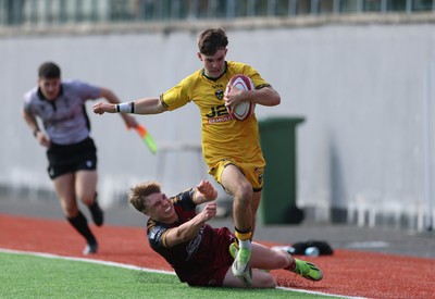 060926 - Dragons RFC U18 v RGC U18, WRU Regional Age Grade Championship - Dylan Cole of Dragons races away to score the  first try of the second half