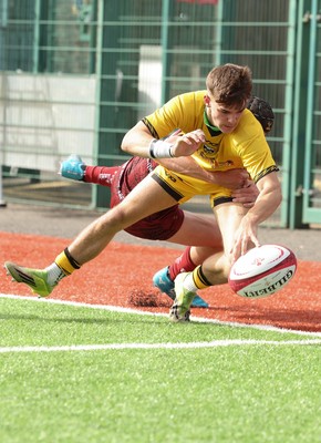 060926 - Dragons RFC U18 v RGC U18, WRU Regional Age Grade Championship - Dylan Cole of Dragons dives in for the second try of the second half