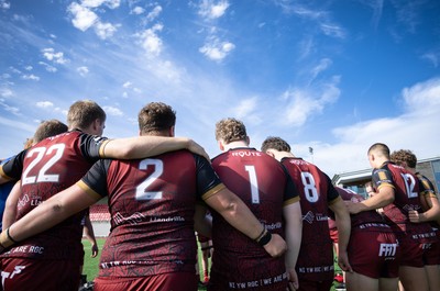 060926 - Dragons RFC U18 v RGC U18, WRU Regional Age Grade Championship - RGC huddle up at the end of the match