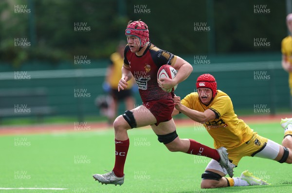 060926 - Dragons RFC U18 v RGC U18, WRU Regional Age Grade Championship - Gruff Glyn Jones of RGC breaks away to score try