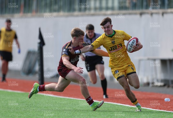 060926 - Dragons RFC U18 v RGC U18, WRU Regional Age Grade Championship - Dylan Cole of Dragons races away to score the  first try of the second half