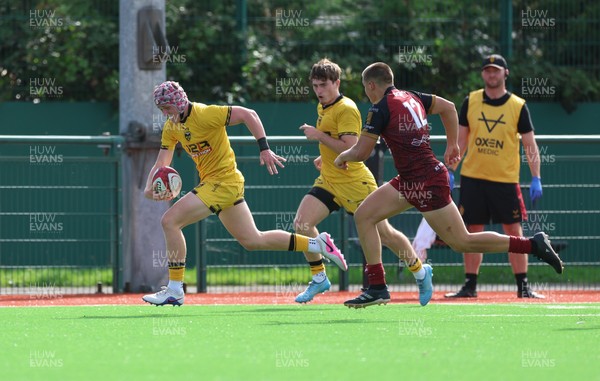 060926 - Dragons RFC U18 v RGC U18, WRU Regional Age Grade Championship - Jack Williams of Dragons races in to score try