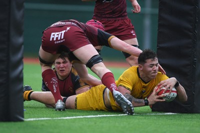 250126 - Dragons RFC U18 v RGC U18 - Elliot Bevan of Dragons scores a try