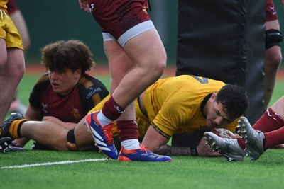 250126 - Dragons RFC U18 v RGC U18 - Elliot Bevan of Dragons scores a try