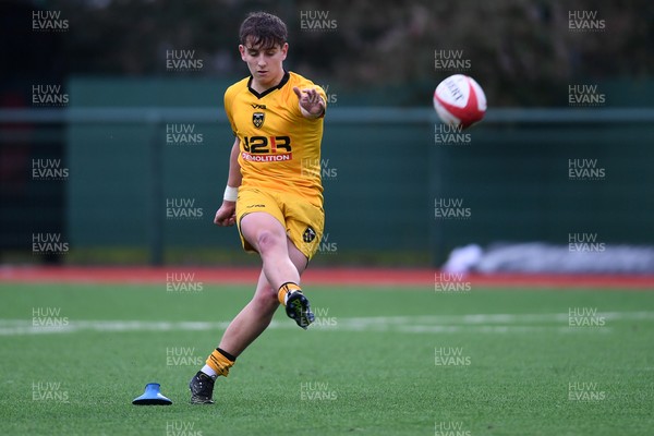 250126 - Dragons RFC U18 v RGC U18 - Liam Lawlor of Dragons kicks the conversion