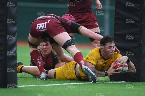 250126 - Dragons RFC U18 v RGC U18 - Elliot Bevan of Dragons scores a try