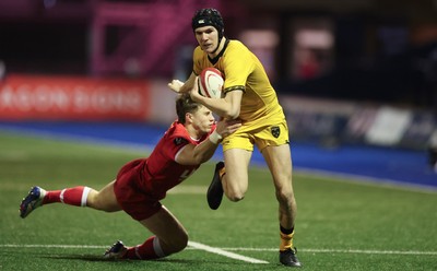 120226 - Dragons RFC U18 v Scarlets U18, WRU Regional Age Grade Championship 3rd and 4th place play off - Sam Morgan of Dragons breaks for the line