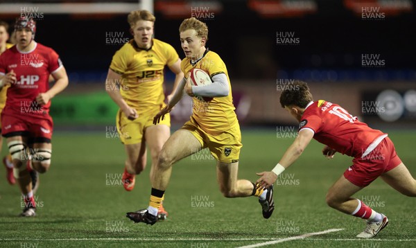 120226 - Dragons RFC U18 v Scarlets U18, WRU Regional Age Grade Championship 3rd and 4th place play off - Ryley Fussell of Dragons breaks away