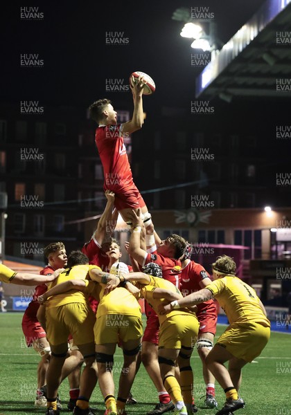 120226 - Dragons RFC U18 v Scarlets U18, WRU Regional Age Grade Championship 3rd and 4th place play off - Hefin Hughes of Scarlets wins the line out