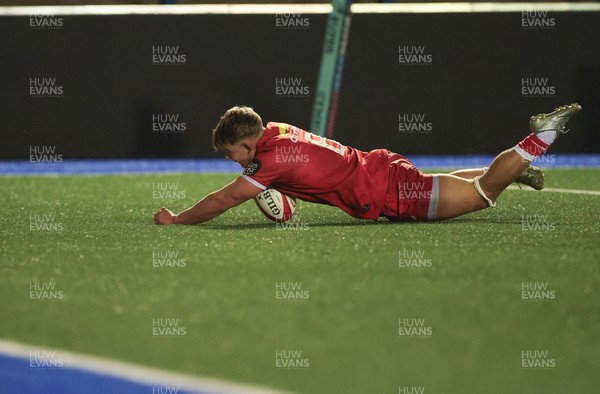 120226 - Dragons RFC U18 v Scarlets U18, WRU Regional Age Grade Championship 3rd and 4th place play off - Jac Cloke of Scarlets dives in to score try