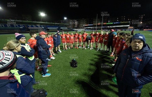 120226 - Dragons RFC U18 v Scarlets U18, WRU Regional Age Grade Championship 3rd and 4th place play off - The Scarlets team huddle up at the end of the match