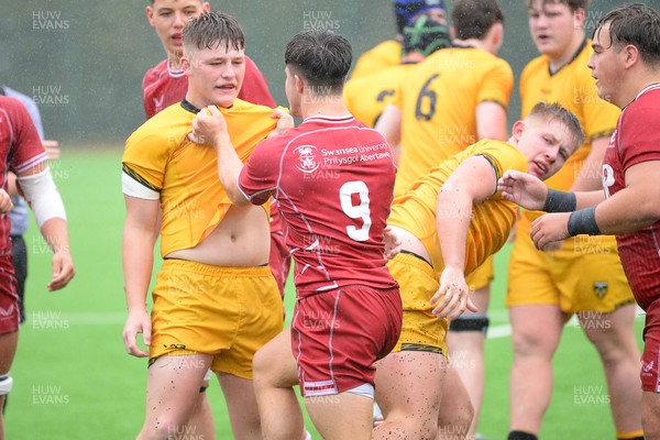 140925 - Dragons RFC U18 v Scarlets U18 - Things heat up between the two sides