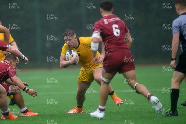 140925 - Dragons RFC U18 v Scarlets U18 - Tiaan Hall of Dragons