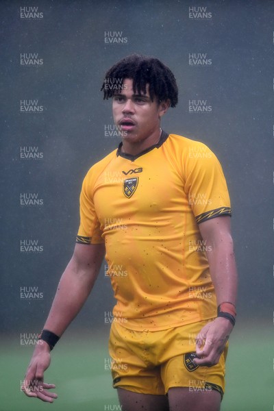 140925 - Dragons RFC U18 v Scarlets U18 - Theo Mckerrow of Dragons