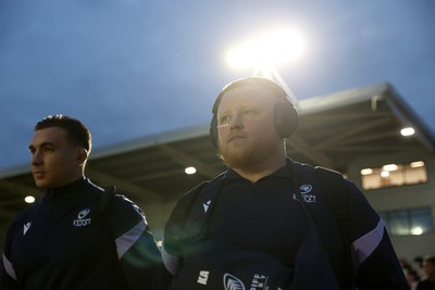 171025 - Dragons RFC v Cardiff Rugby - United Rugby Championship - Keiron Assiratti of Cardiff arrives at the ground