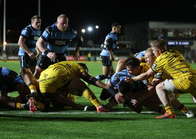 171025 - Dragons RFC v Cardiff Rugby - United Rugby Championship - Taulupe Faletau of Cardiff scores a try