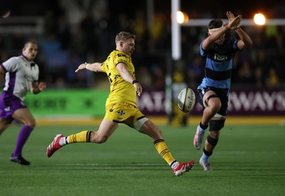 171025 - Dragons RFC v Cardiff Rugby - United Rugby Championship - Angus O�Brien of Dragons 