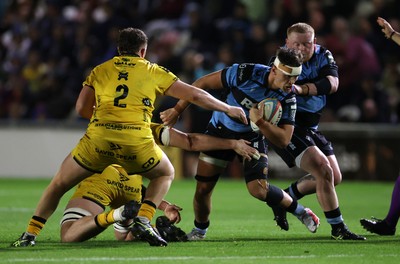 171025 - Dragons RFC v Cardiff Rugby - United Rugby Championship - Alex Mann of Cardiff is tackled by Wyn Jones of Dragons 