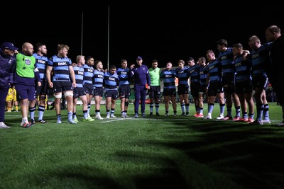 171025 - Dragons RFC v Cardiff Rugby - United Rugby Championship - Cardiff Rugby Interim Head Coach Corniel van Zyl speaks to the team at full time