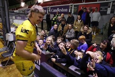 171025 - Dragons RFC v Cardiff Rugby - United Rugby Championship - Aaron Wainwright of Dragons with fans at full time