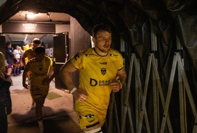 171025 - Dragons RFC v Cardiff Rugby - United Rugby Championship - Shane Lewis-Hughes of Dragons 