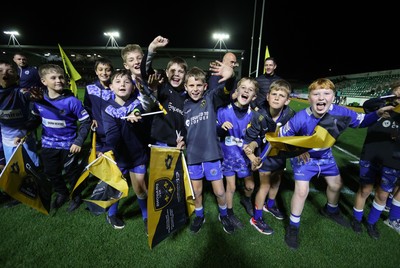 171025 - Dragons RFC v Cardiff Rugby - United Rugby Championship - Guard of Honour