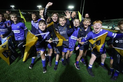 171025 - Dragons RFC v Cardiff Rugby - United Rugby Championship - Guard of Honour