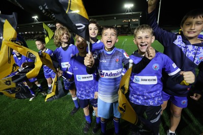 171025 - Dragons RFC v Cardiff Rugby - United Rugby Championship - Guard of Honour