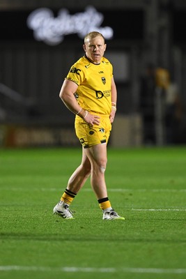 171025 - Dragons RFC v Cardiff Rugby - United Rugby Championship - Tinus De Beer of Dragons