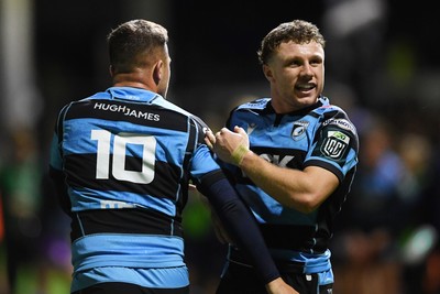 171025 - Dragons RFC v Cardiff Rugby - United Rugby Championship - Tom Bowen of Cardiff Rugby celebrates the win with Callum Sheedy of Cardiff Rugby at full time