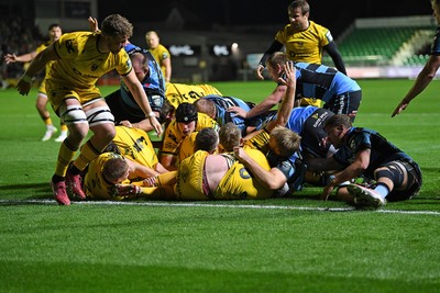 171025 - Dragons RFC v Cardiff Rugby - United Rugby Championship - Dragons push from a scrum to score a try