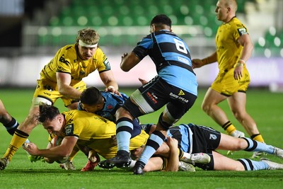 171025 - Dragons RFC v Cardiff Rugby - United Rugby Championship - Harri Ackerman of Dragons is challenged by Callum Sheedy of Cardiff Rugby