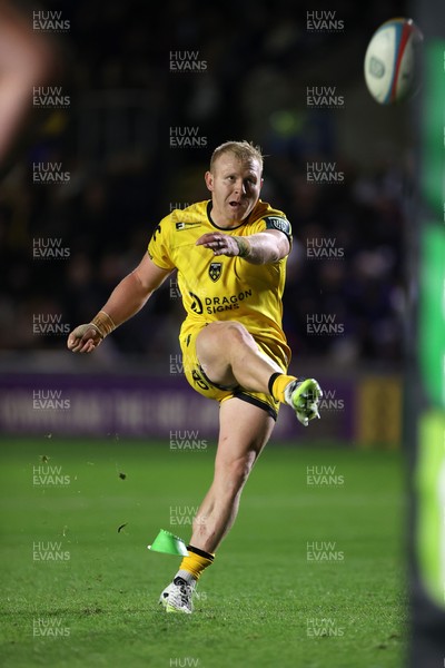 171025 - Dragons RFC v Cardiff Rugby - United Rugby Championship - Tinus de Beer of Dragons kicks the conversion
