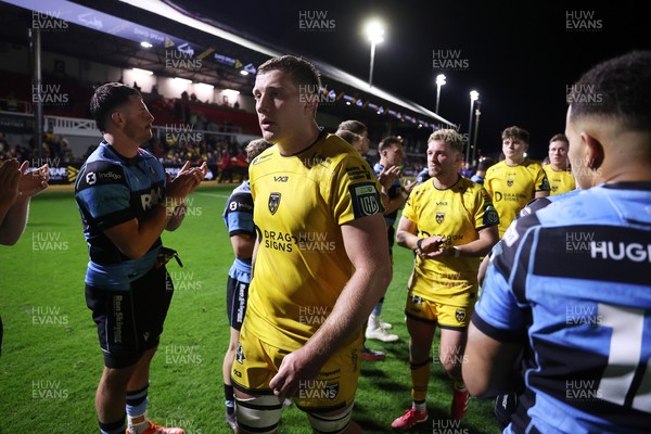 171025 - Dragons RFC v Cardiff Rugby - United Rugby Championship - Ben Carter of Dragons at full time