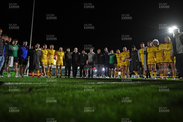 171025 - Dragons RFC v Cardiff Rugby - United Rugby Championship - Dragons huddle at full time
