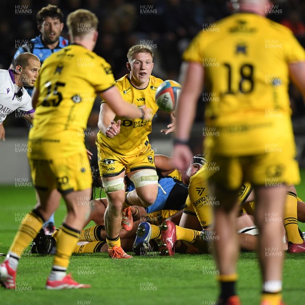 171025 - Dragons RFC v Cardiff Rugby - United Rugby Championship - Harry Beddall of Dragons