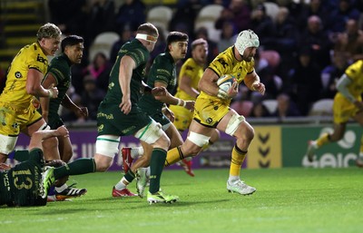 201225 - Dragons RFC v Connacht - United Rugby Championship - Harrison Keddie of Dragons makes a break